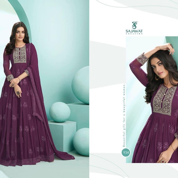 Beautiful Gown Dress for any Occasion - Picture 8 of 12